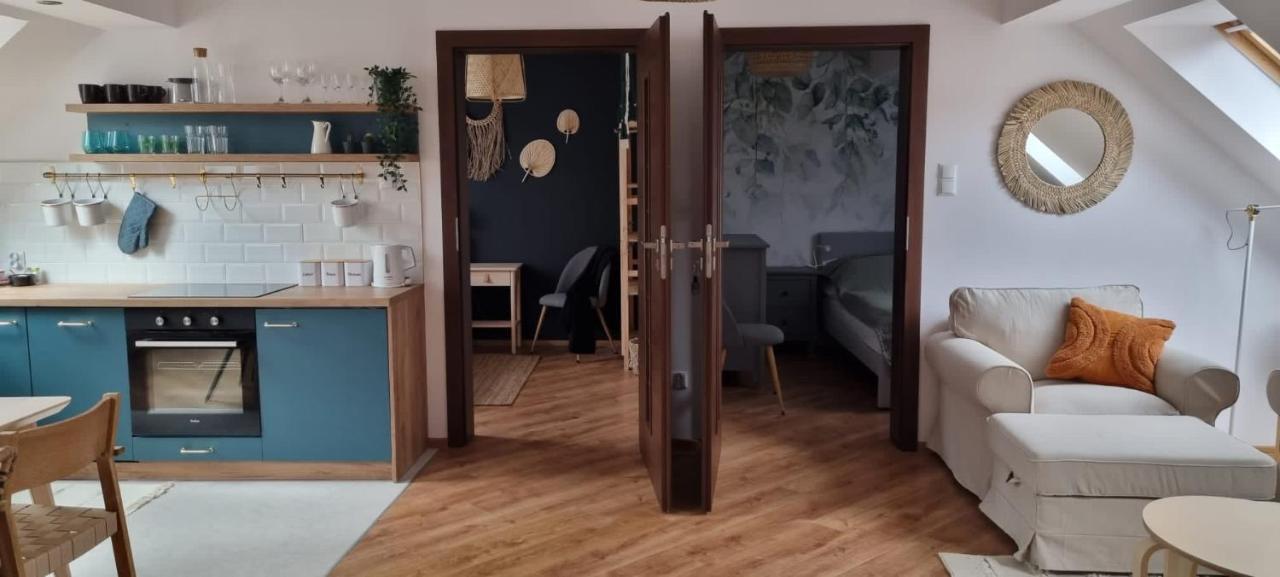 Apartament W Centrum - Nasze Poddasze Ustrzyki Dolne Ngoại thất bức ảnh