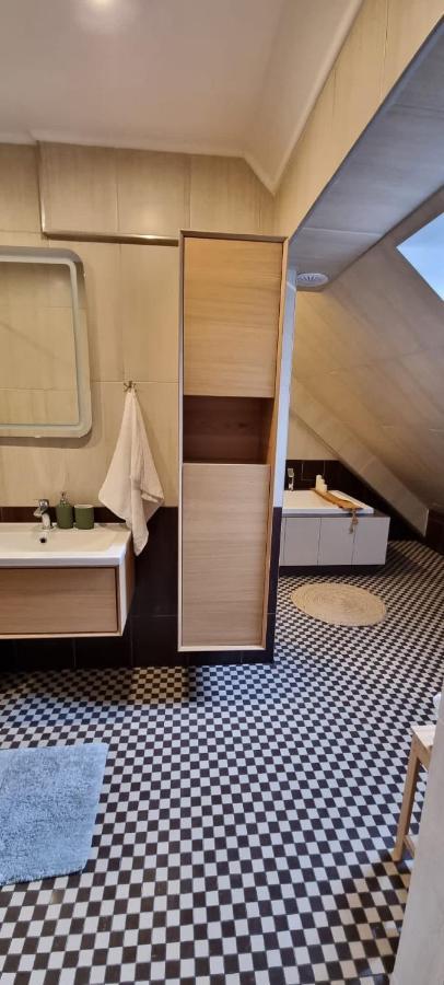 Apartament W Centrum - Nasze Poddasze Ustrzyki Dolne Ngoại thất bức ảnh