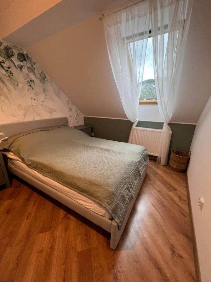 Apartament W Centrum - Nasze Poddasze Ustrzyki Dolne Ngoại thất bức ảnh