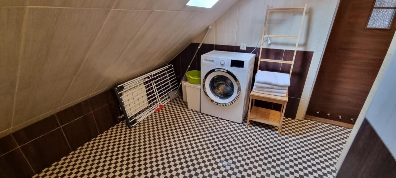 Apartament W Centrum - Nasze Poddasze Ustrzyki Dolne Ngoại thất bức ảnh